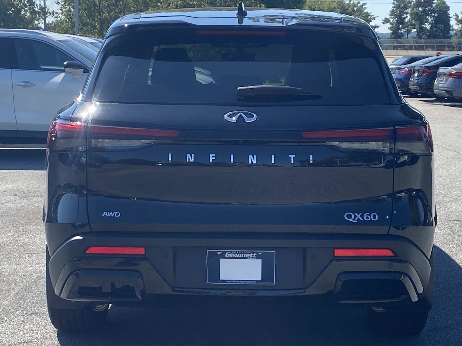 Used 2025 INFINITI QX60 Pure image 3