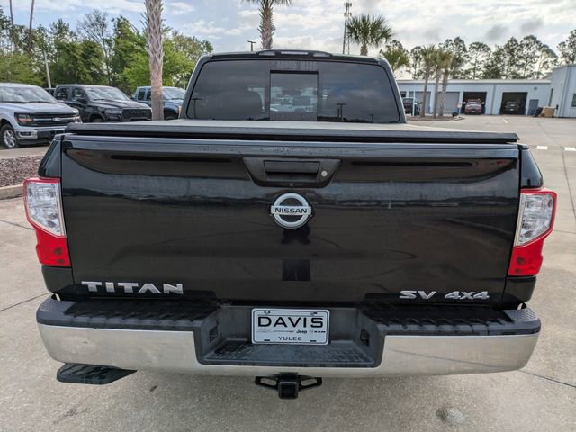 Used 2019 Nissan Titan SV image 5