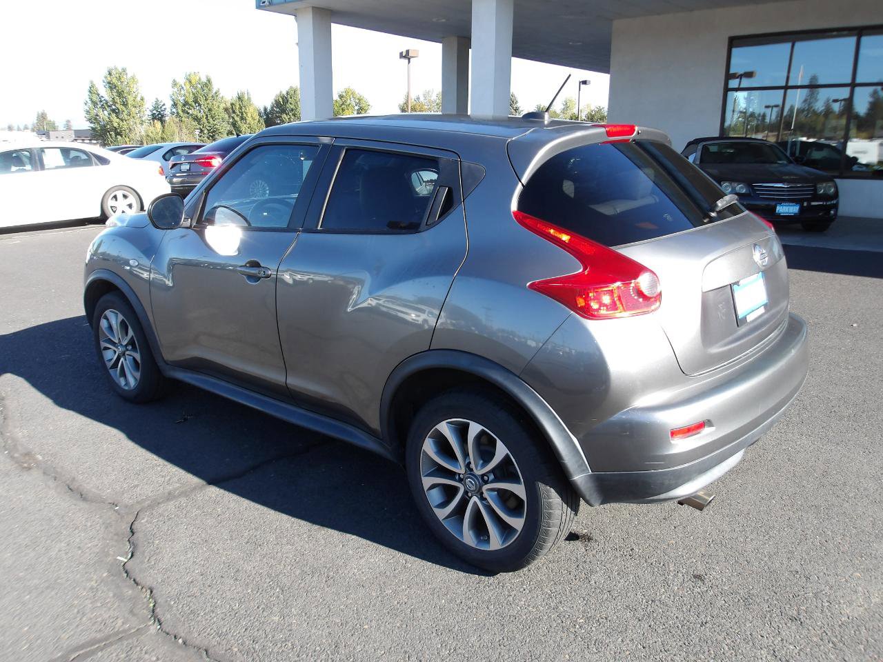 Used 2011 Nissan Juke SV FWD image 3