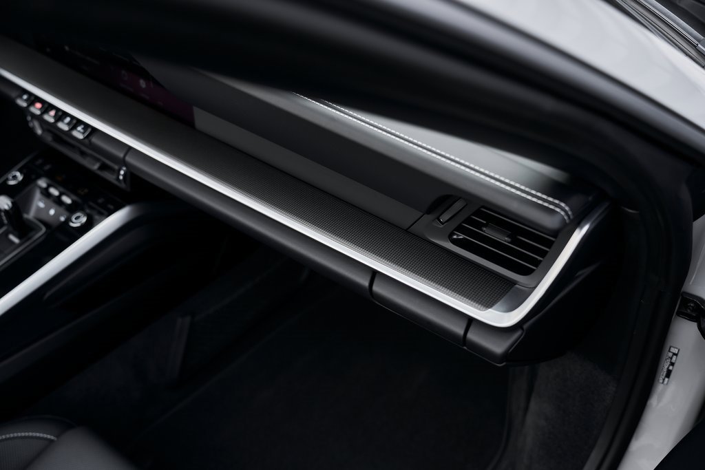 Used 2025 Porsche 911 Turbo S w/ 911 Turbo Sportdesign Package image 32