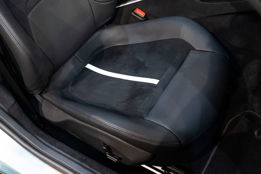 Used 2024 Ferrari Roma Spider image 47