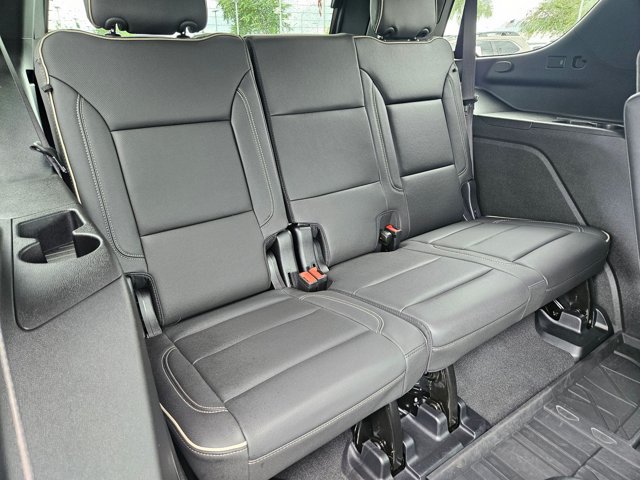 Used 2025 Chevrolet Tahoe Premier AWD/4WD image 21