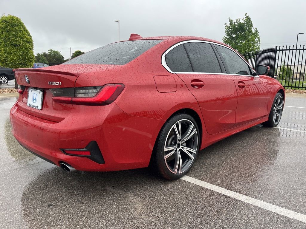 Used 2021 BMW 330i Sedan w/ Convenience Package RWD image 4