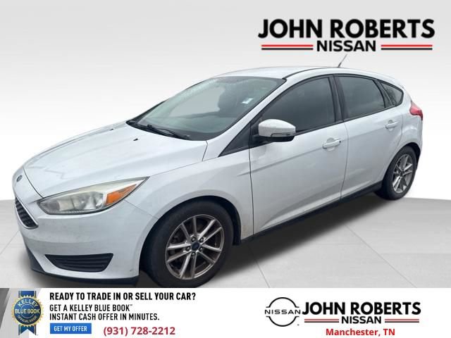 Used 2016 Ford Focus SE w/ SE Power Seat Package image 4