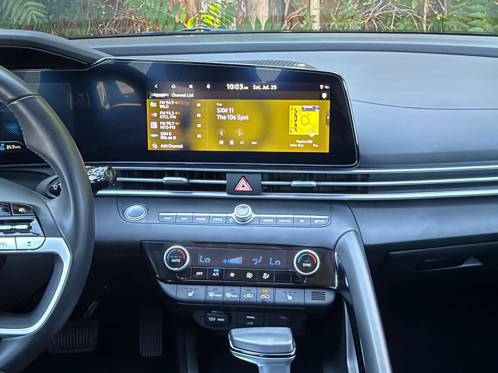 Used 2025 Hyundai Elantra Limited FWD image 17