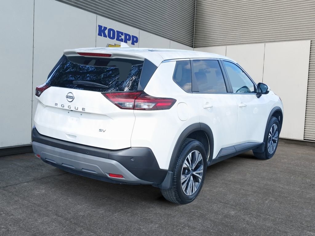 Used 2023 Nissan Rogue SV image 5