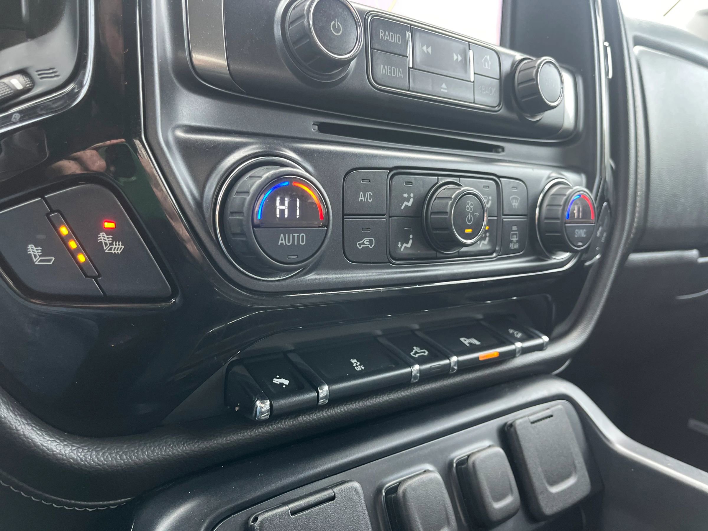 Used 2015 Chevrolet Silverado 1500 LTZ Z71 w/ LTZ Plus Package image 21