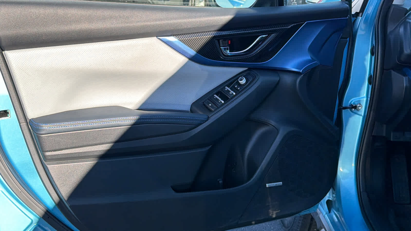 Used 2020 Subaru Crosstrek w/ Moonroof Package w/Navigation image 15