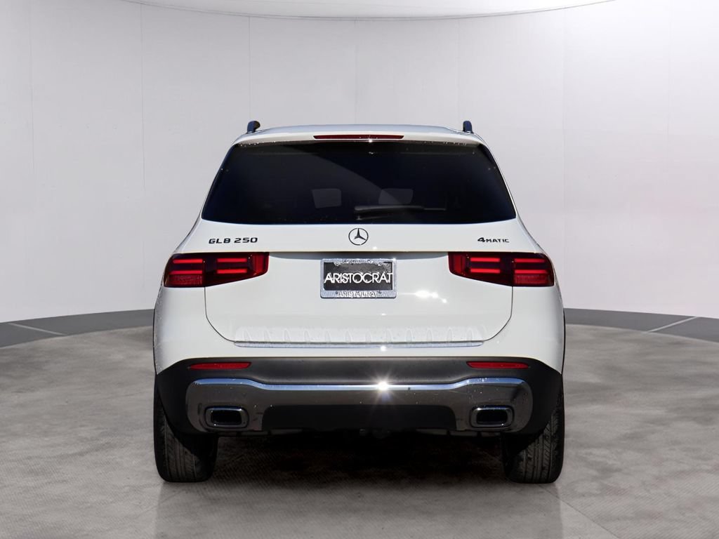 New 2026 Mercedes-Benz GLB 250 4MATIC image 6