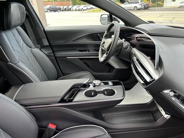 New 2026 Cadillac Lyriq V w/ Exterior Carbon Fiber Package image 25