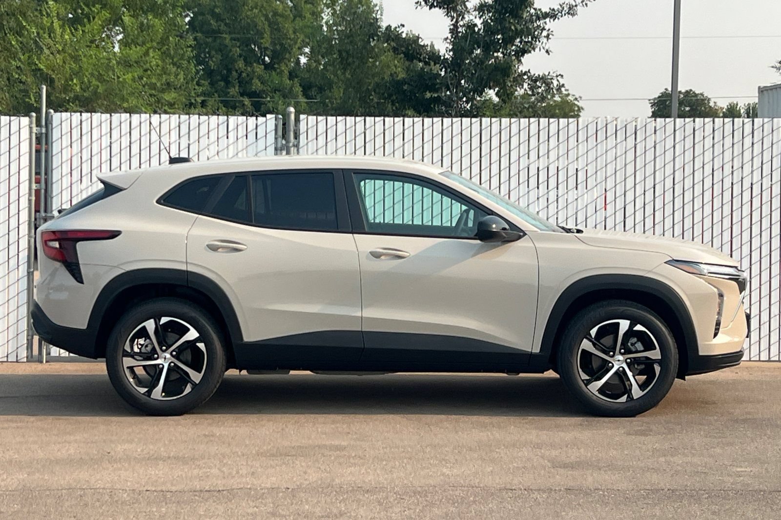 New 2026 Chevrolet Trax RS FWD image 3