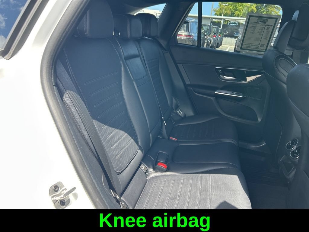 Used 2025 Mercedes-Benz GLC 300 4MATIC image 23