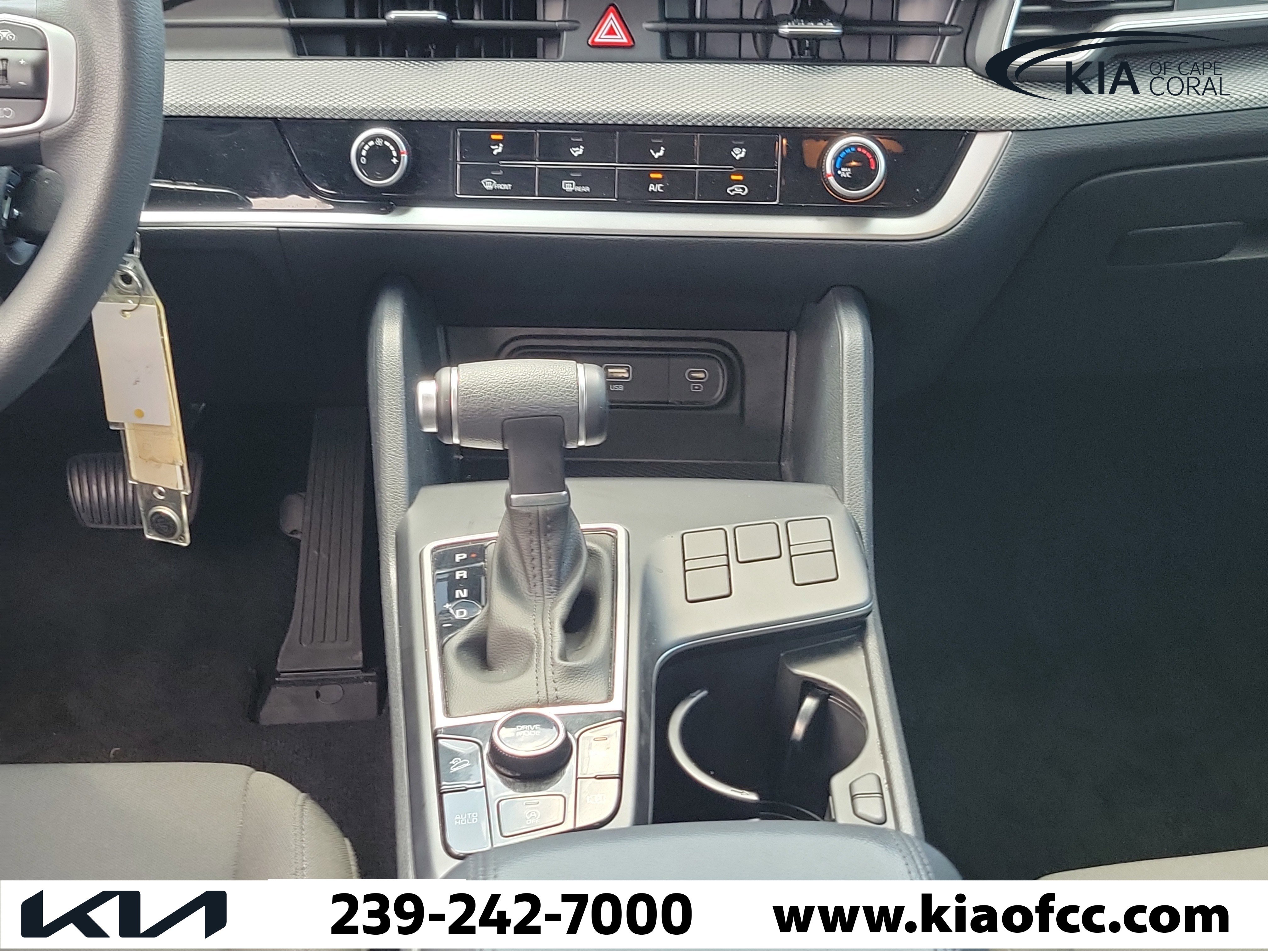 Certified 2025 Kia Sportage LX FWD image 18