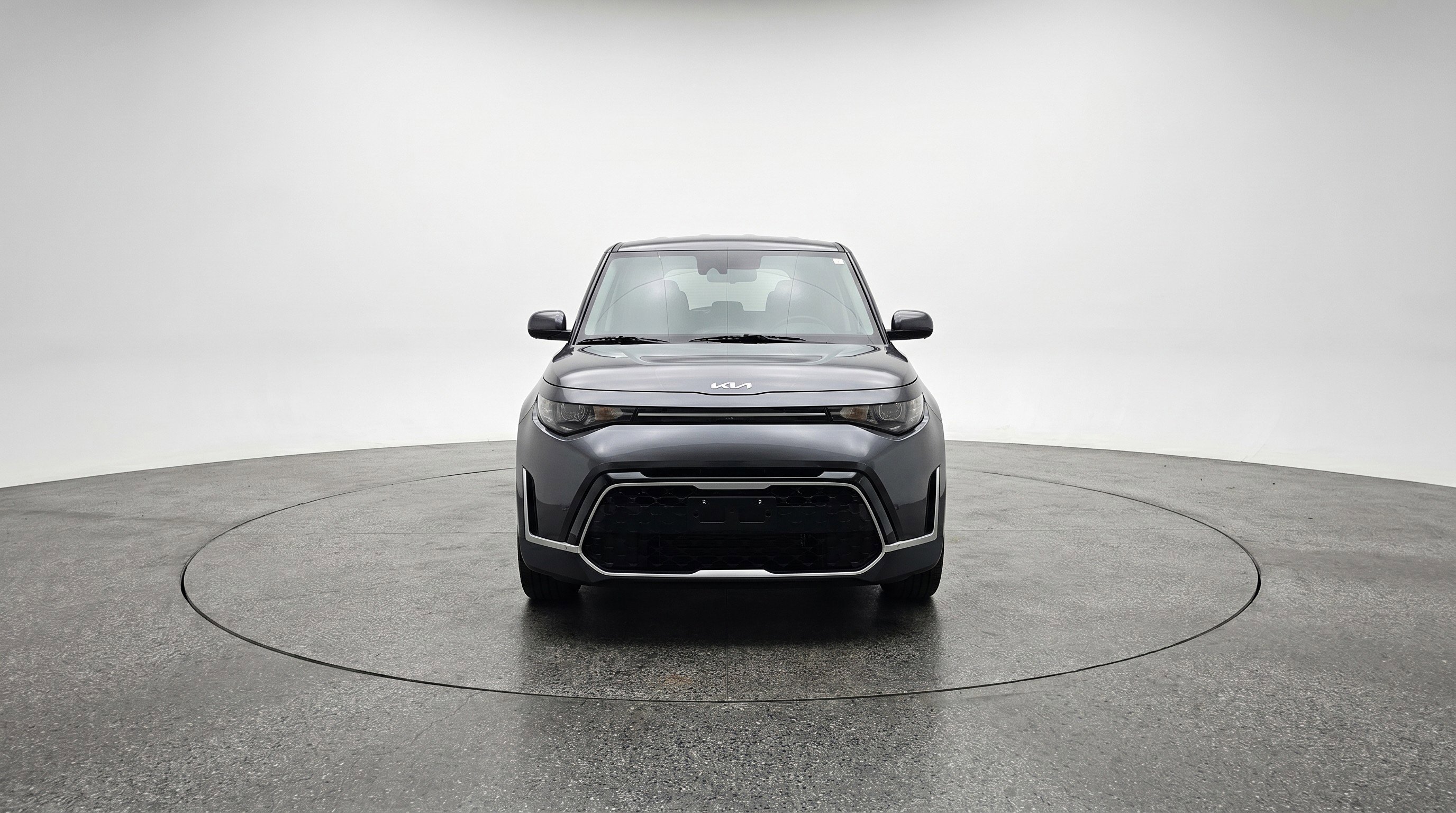 Used 2025 Kia Soul LX w/ LX Technology Package FWD image 2