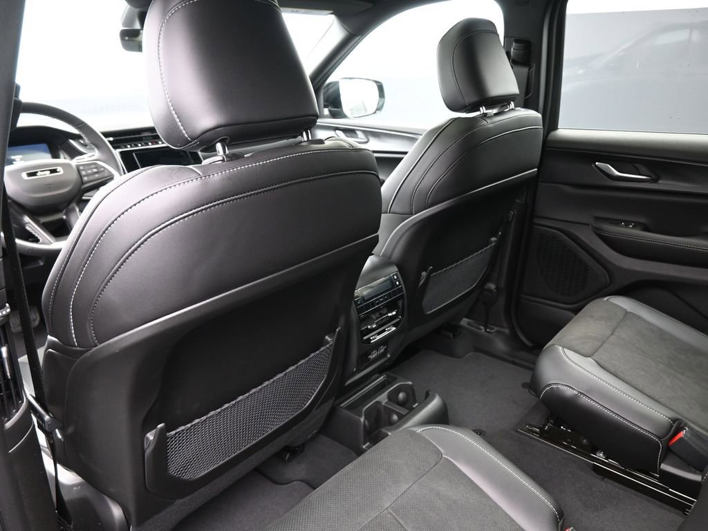 New 2025 Jeep Grand Cherokee L Altitude image 23