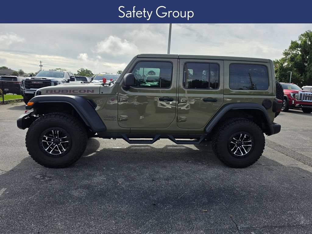 Used 2025 Jeep Wrangler Unlimited Rubicon w/ XTREMEE 35" Tire Package AWD/4WD image 8