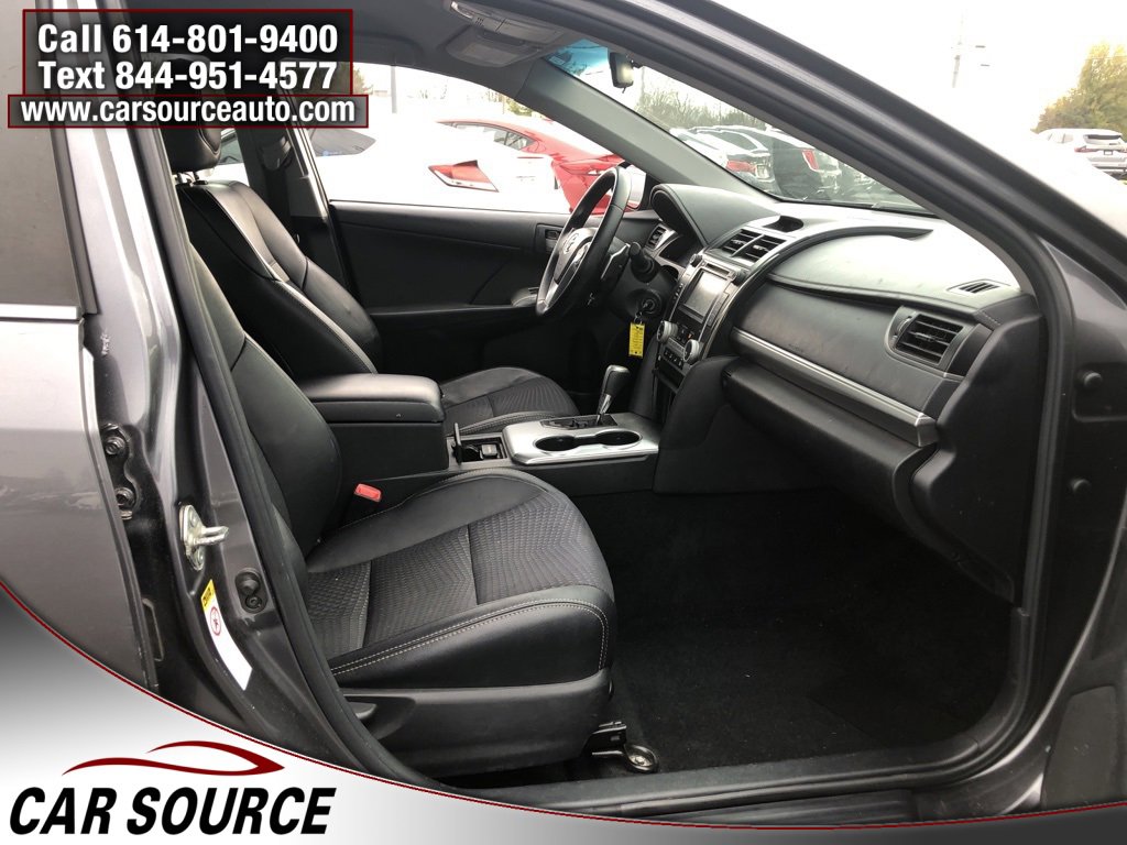 Used 2014 Toyota Camry L image 18