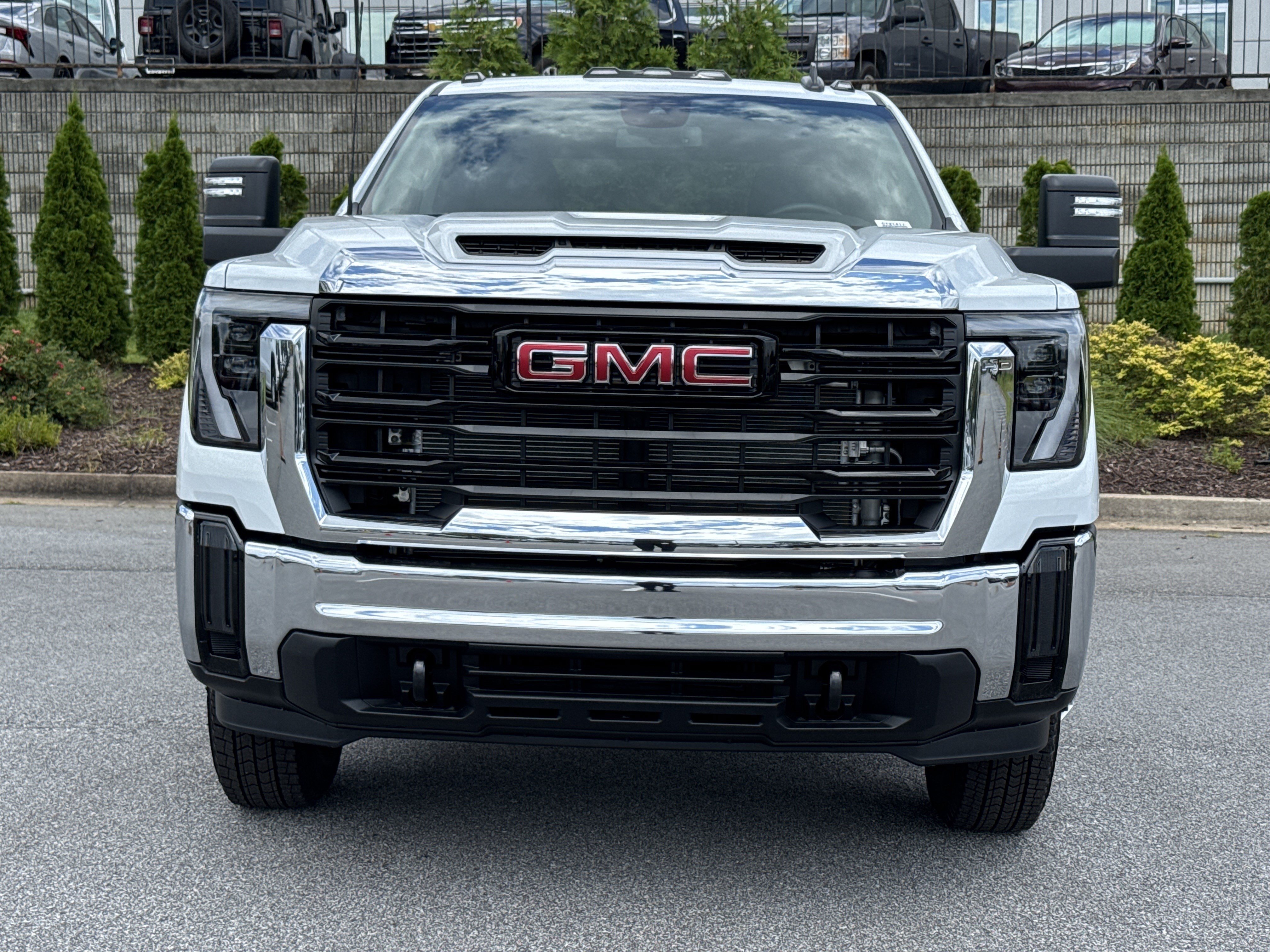 New 2026 GMC Sierra 3500 Pro AWD/4WD image 3