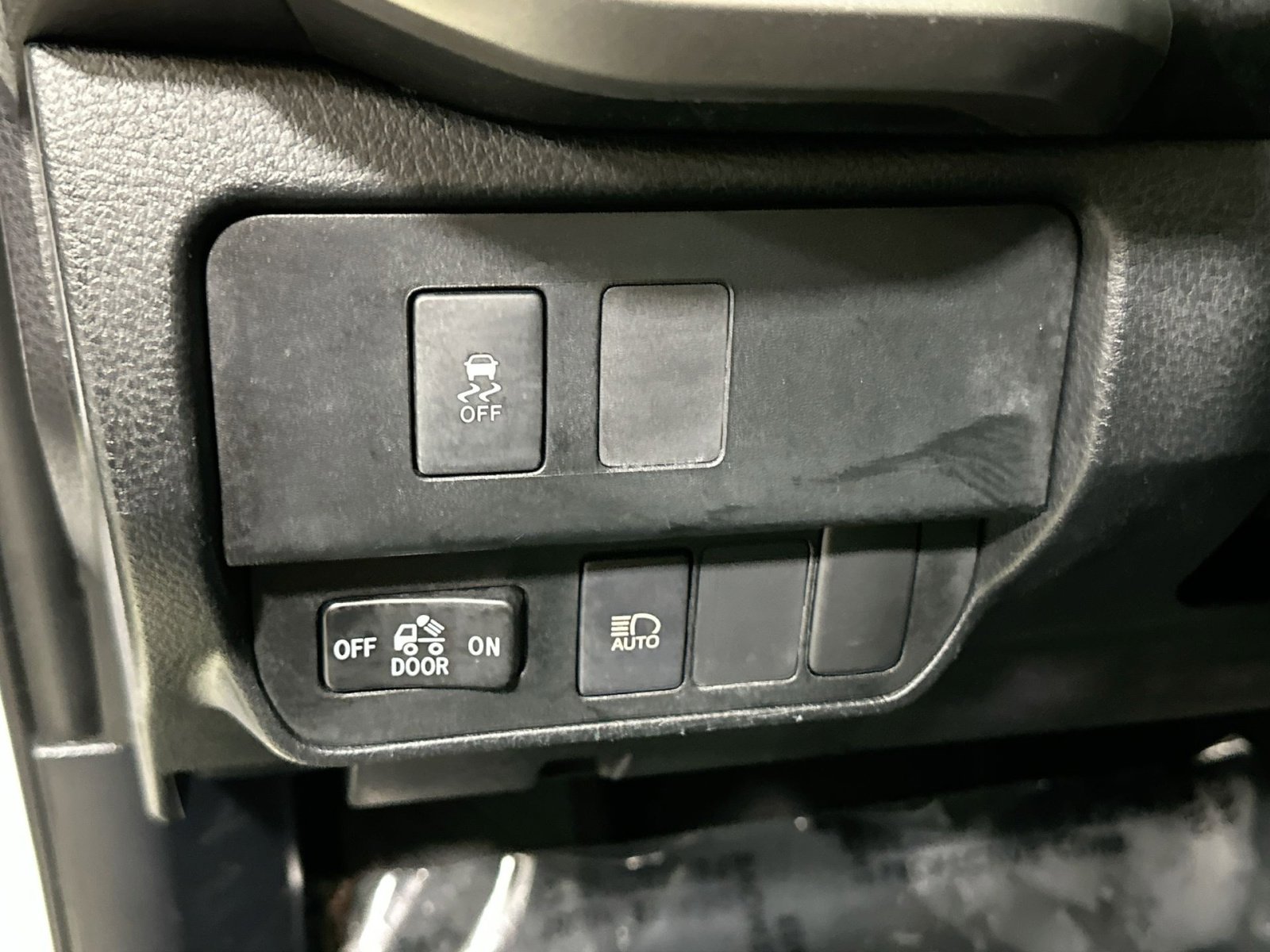 Used 2020 Toyota Tacoma SR5 image 17