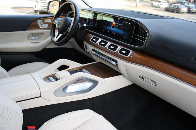 Used 2022 Mercedes-Benz GLS 580 4MATIC image 15