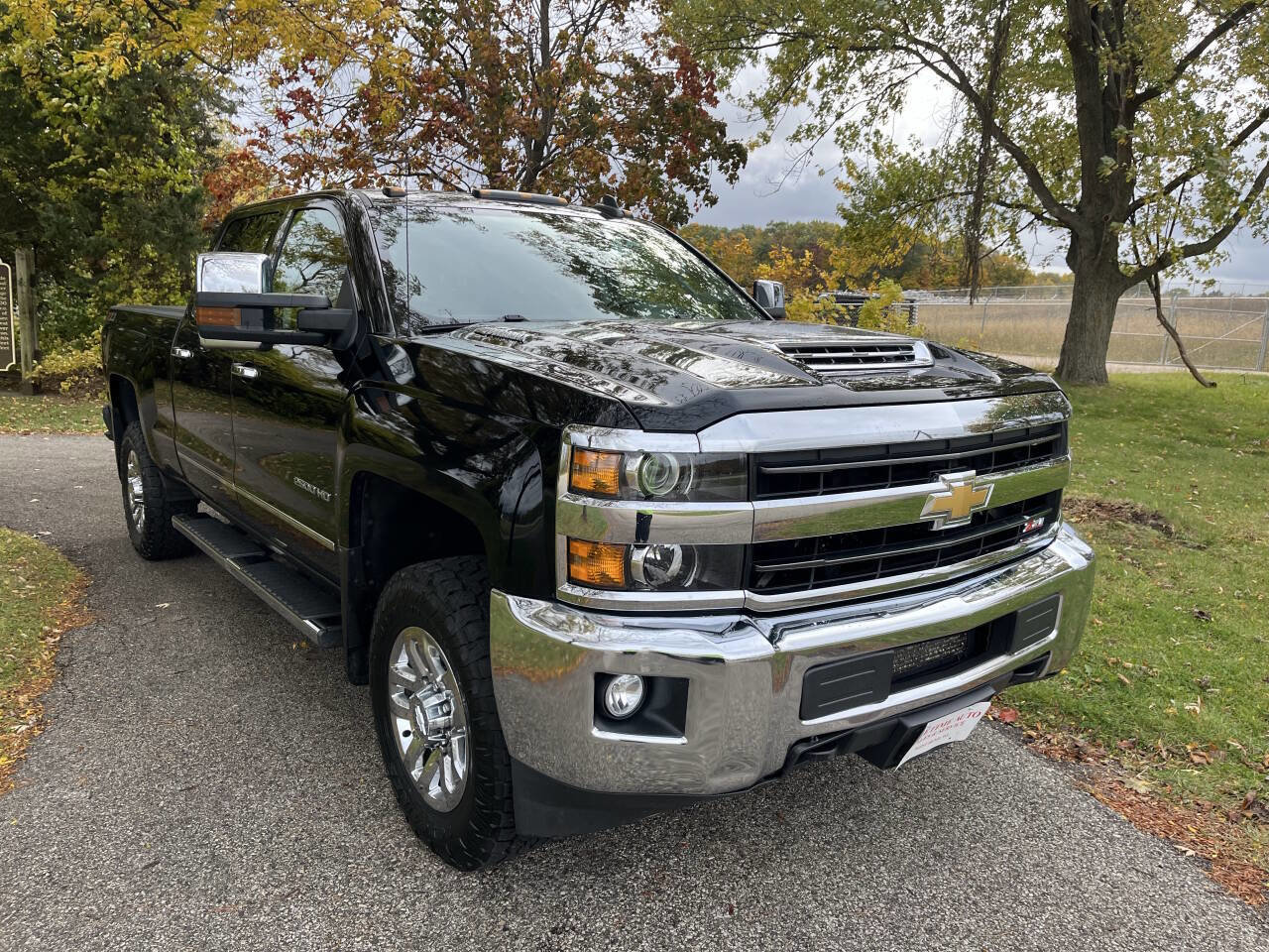 Used 2019 Chevrolet Silverado 2500 LTZ image 8