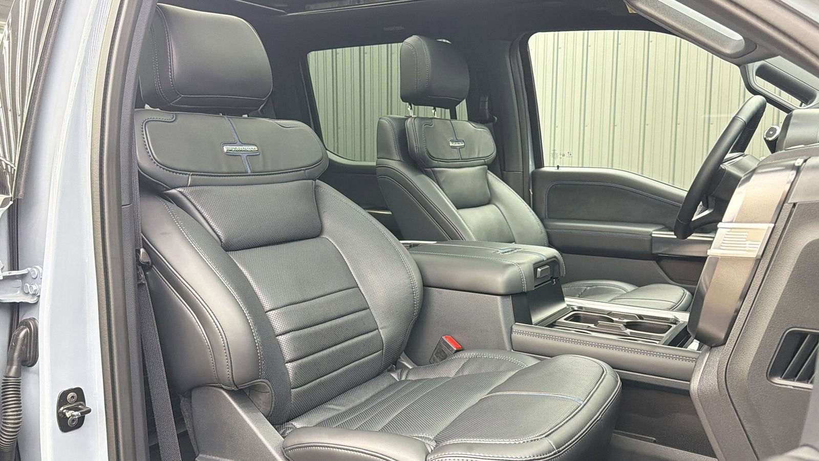 Used 2025 Ford F250 Platinum image 42