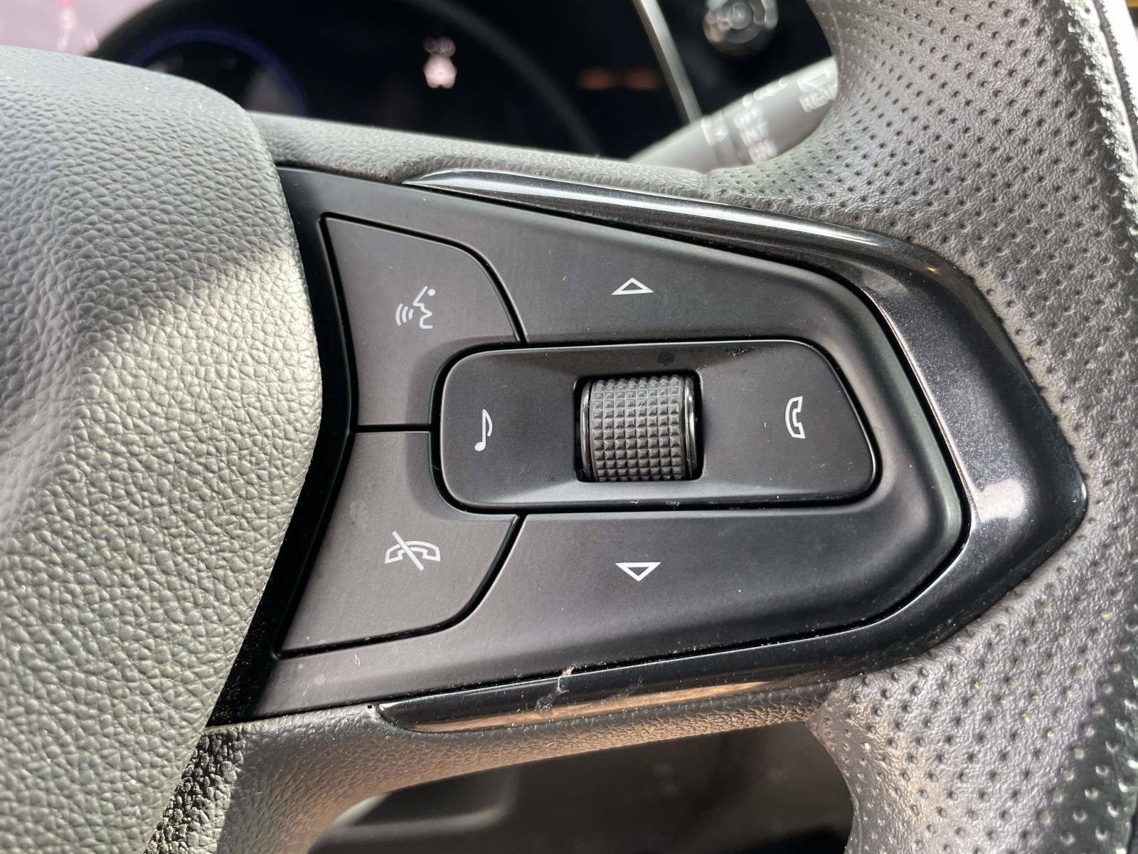 Used 2024 Chevrolet Trax LT FWD image 8