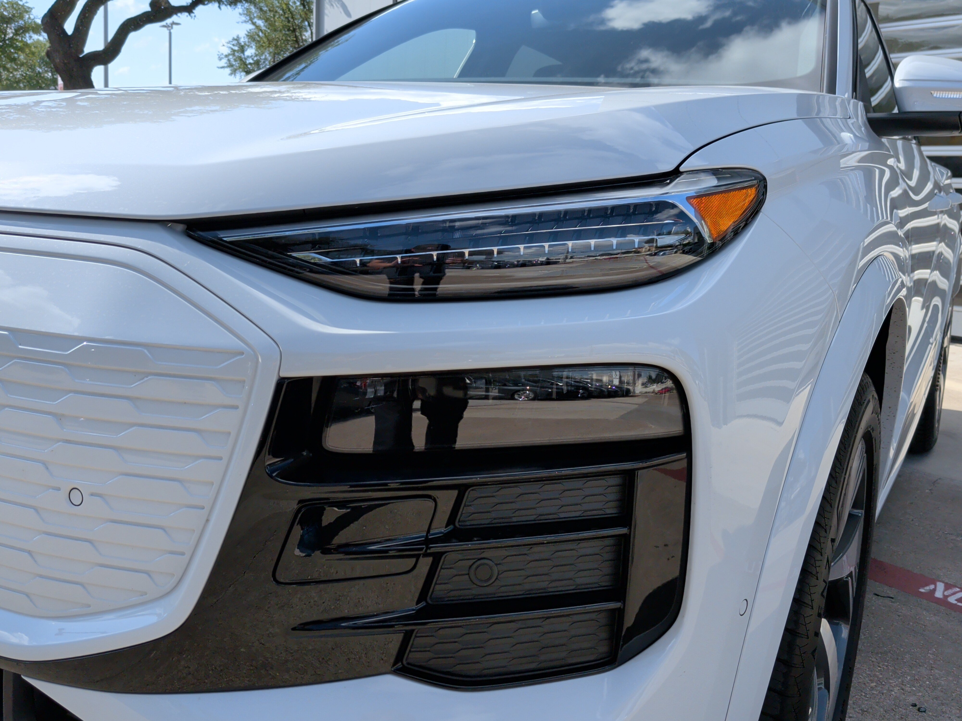 Certified 2025 Audi Q6 e-tron Premium Plus w/ Premium Plus AWD/4WD image 6