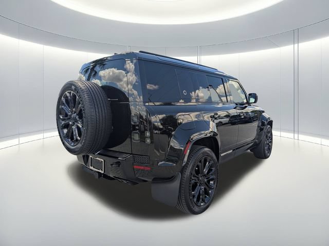 New 2026 Land Rover Defender 110 OCTA AWD/4WD image 5