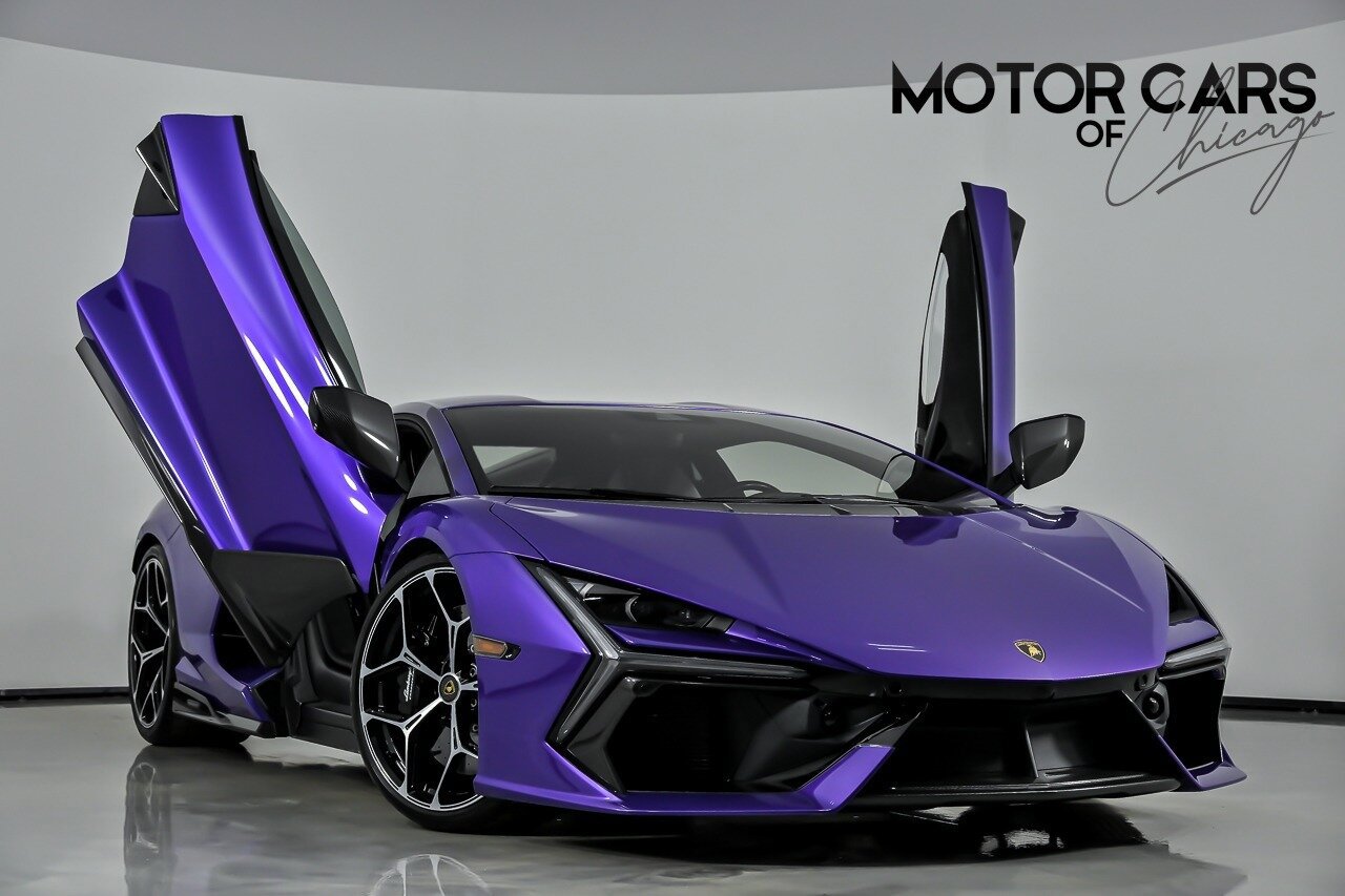 Used 2024 Lamborghini Revuelto image 1