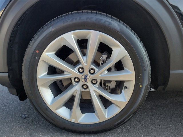 Certified 2023 Ford Explorer Platinum w/ Technology Package image 27