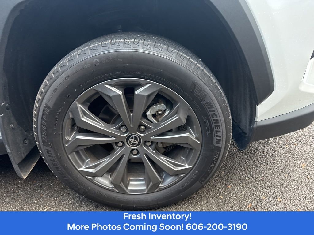 Used 2024 Toyota RAV4 XLE Premium image 4