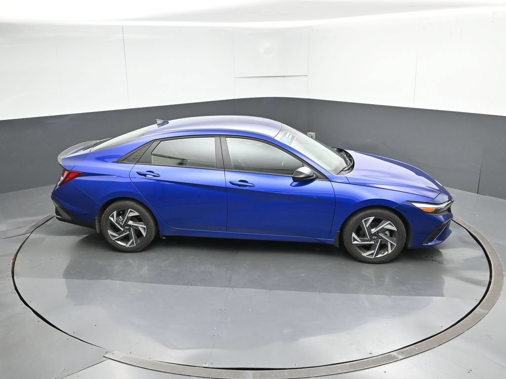 Certified 2025 Hyundai Elantra Sport FWD image 52