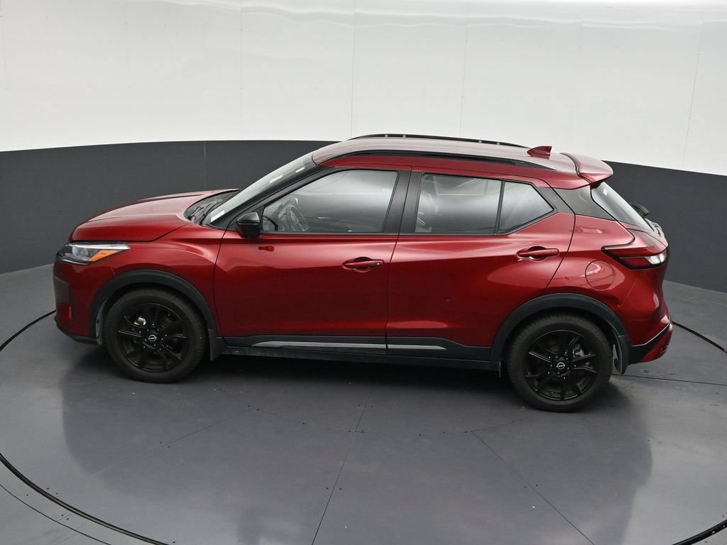 Used 2023 Nissan Kicks SR w/ SR Premium Package FWD image 16
