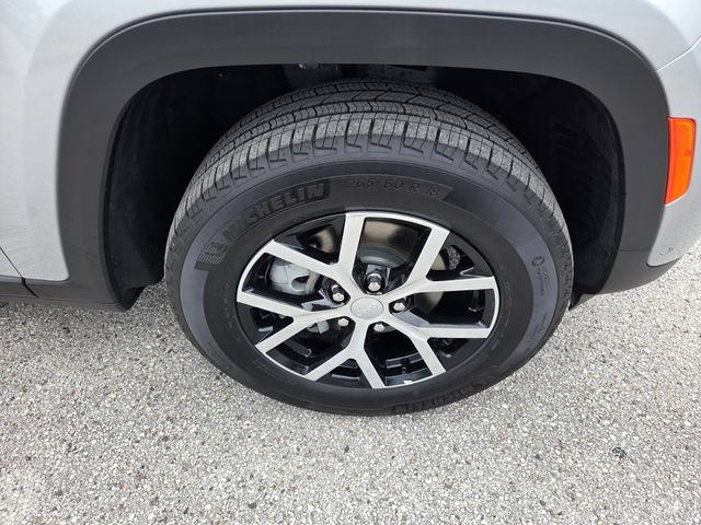 Certified 2024 Jeep Grand Cherokee Limited w/ Luxury Tech Group II AWD/4WD image 19