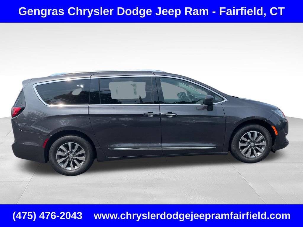 Used 2020 Chrysler Pacifica Touring-L Plus FWD image 8