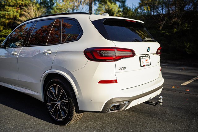 Used 2021 BMW X5 xDrive40i w/ M Sport Package image 6