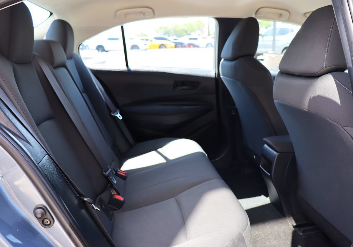 Used 2022 Toyota Corolla LE FWD image 27