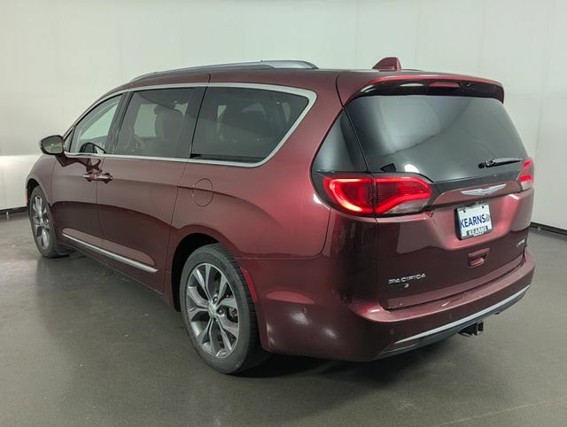 Used 2017 Chrysler Pacifica Limited FWD image 6