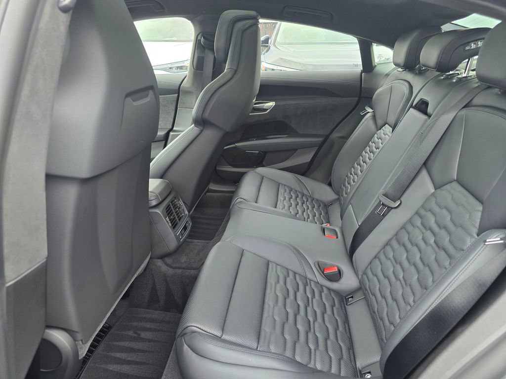 New 2026 Audi S e-tron GT Prestige image 15
