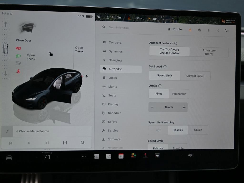 Used 2024 Tesla Model 3 Performance image 25