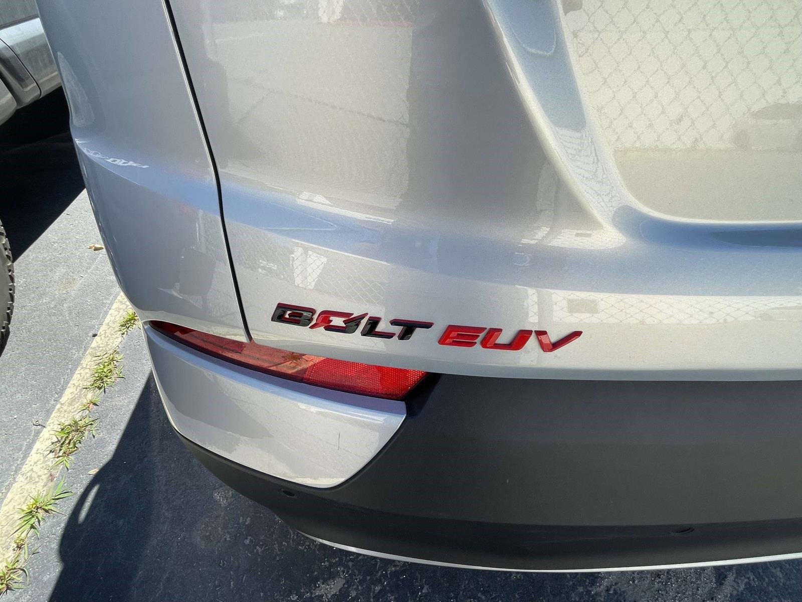 Used 2023 Chevrolet Bolt EUV Premier w/ Redline Edition FWD image 20