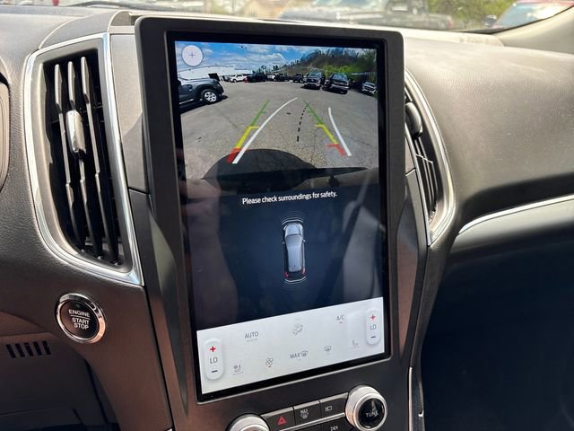 Used 2024 Ford Edge Titanium AWD/4WD image 16