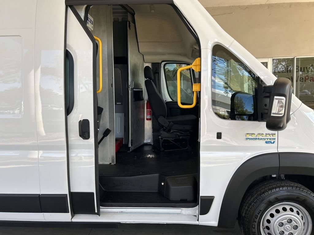 Used 2024 RAM ProMaster 3500 w/ Delivery Van Package FWD image 24