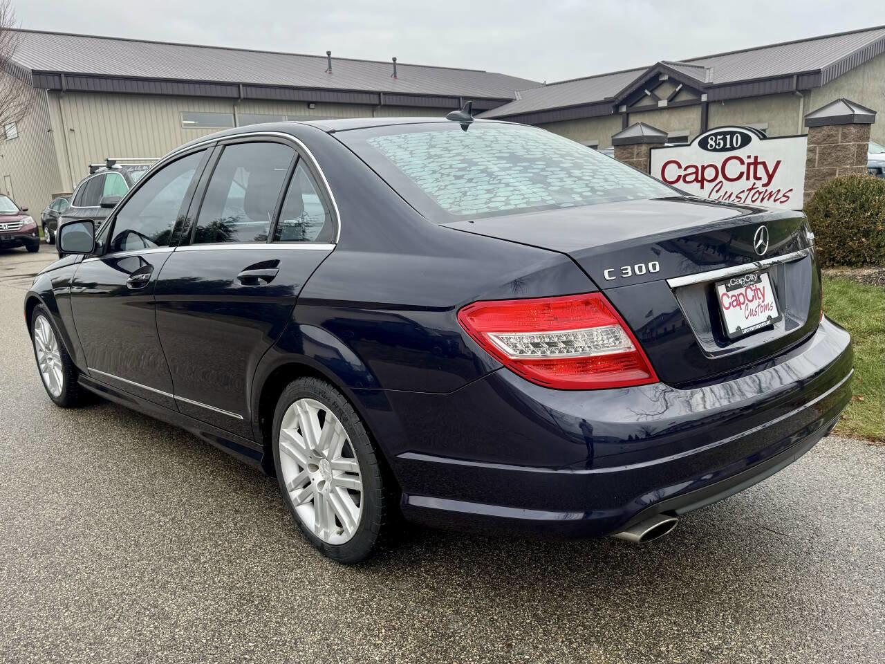 Used 2009 Mercedes-Benz C 300 4MATIC Sedan image 8