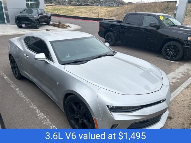 Used 2018 Chevrolet Camaro LT RWD image 3