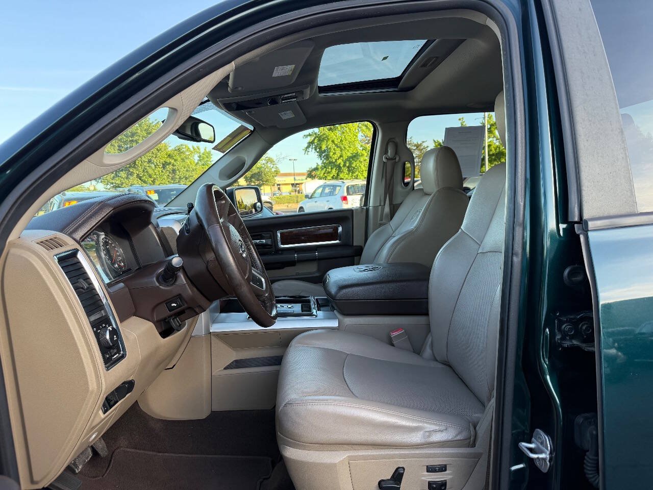 Used 2011 RAM 1500 Laramie RWD image 11
