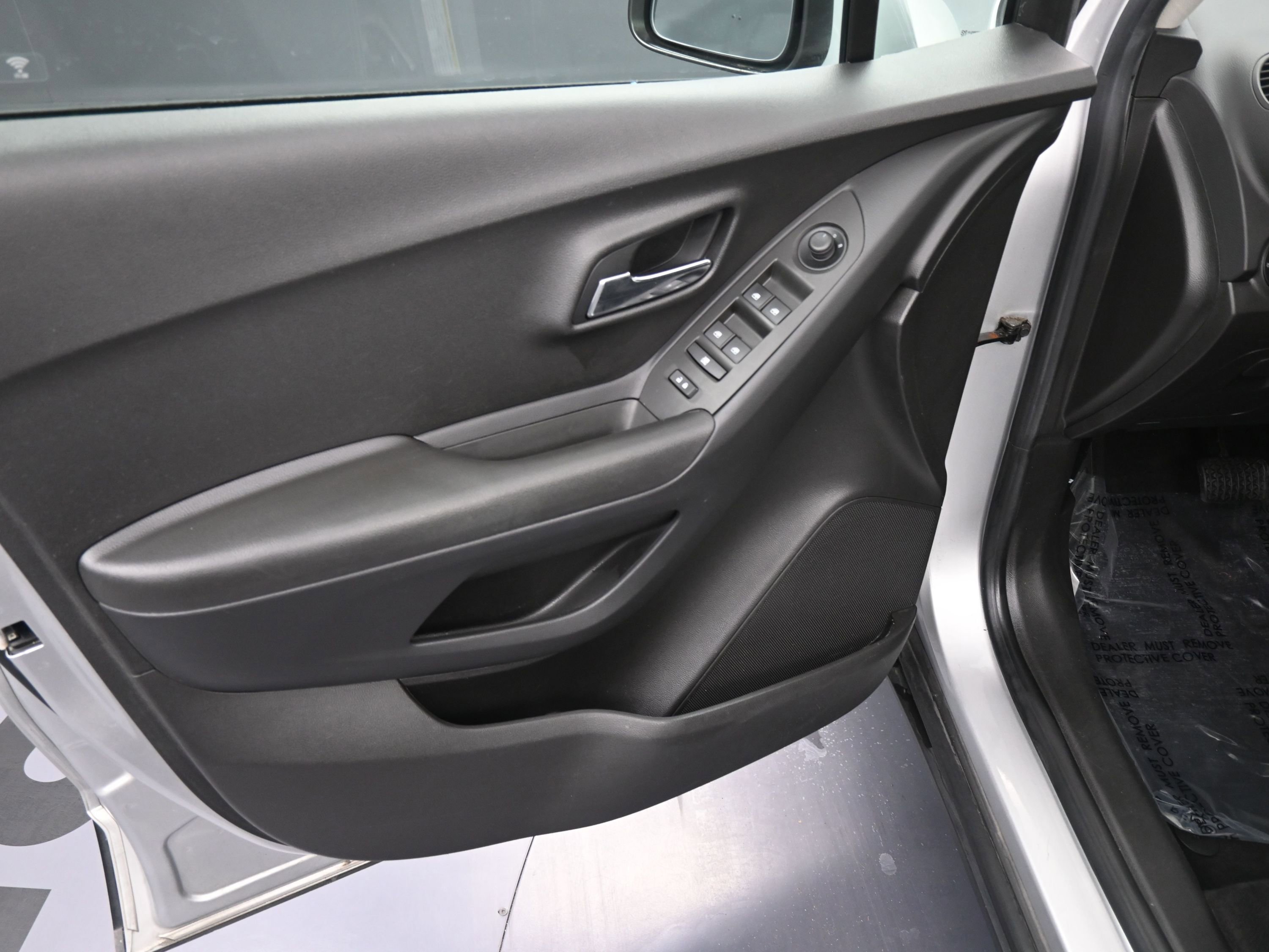 Used 2016 Chevrolet Trax LS image 13