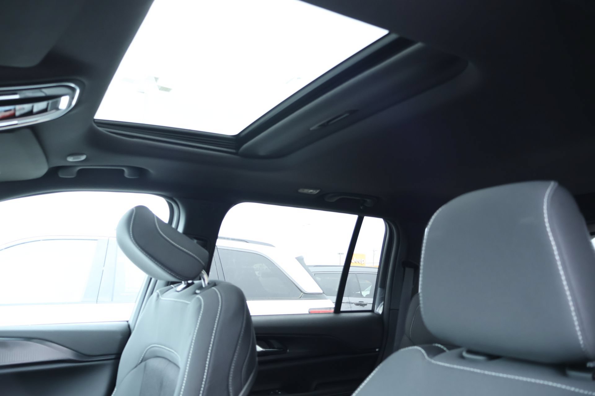 New 2026 Jeep Grand Cherokee Laredo X RWD image 15