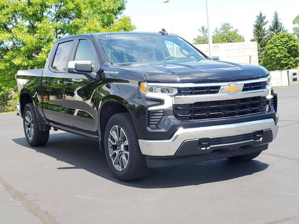 Certified 2024 Chevrolet Silverado 1500 LT AWD/4WD image 2